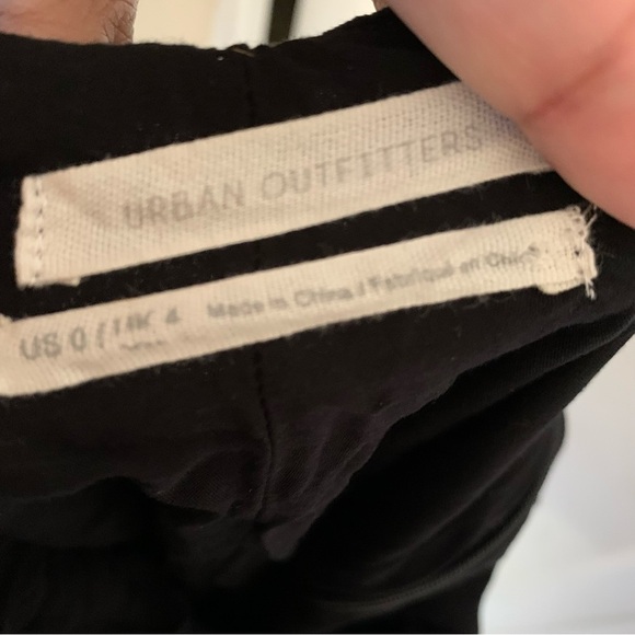 Urban Outfitters UO Daphne Cross-Back Romper EUC Size - 0 - Picture 9 of 10